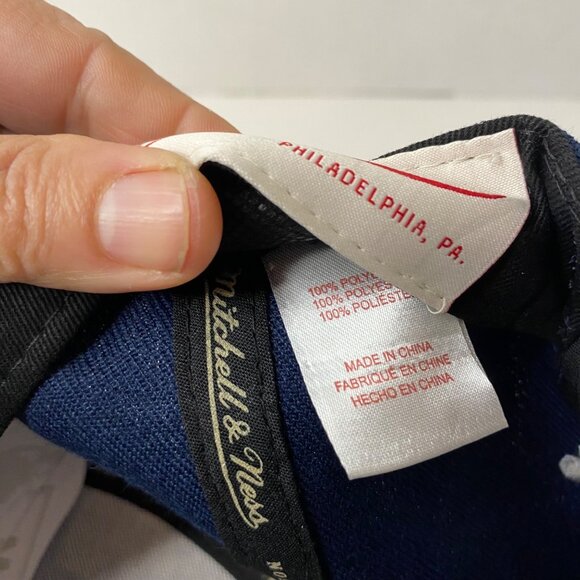 Mitchell & Ness bulldog hat Hoyas navy snapback NCAA spray paint cap - Picture 4 of 5